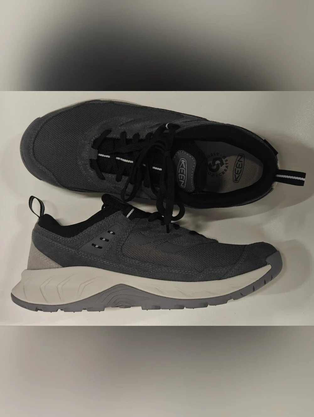 KEEN Hightrail Mens Waterproof Hiking Shoes Size 9 Trail Sneakers Outdoor Boots